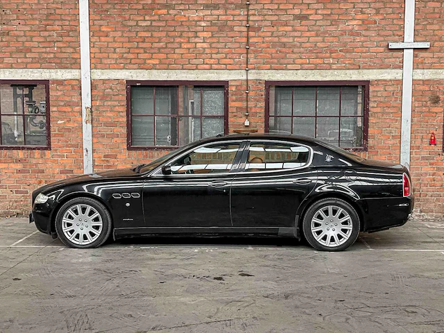 Maserati quattroporte 4.2 v8 400pk 2004 youngtimer - afbeelding 7 van  40