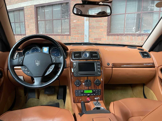 Maserati quattroporte 4.2 v8 400pk 2004 youngtimer - afbeelding 9 van  40