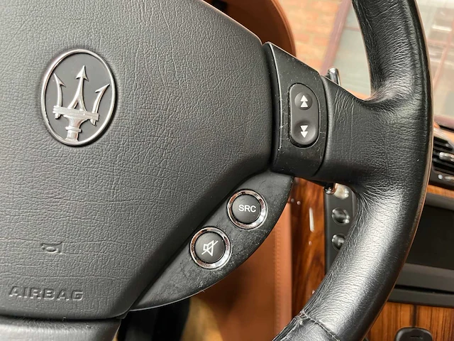 Maserati quattroporte 4.2 v8 400pk 2004 youngtimer - afbeelding 13 van  40