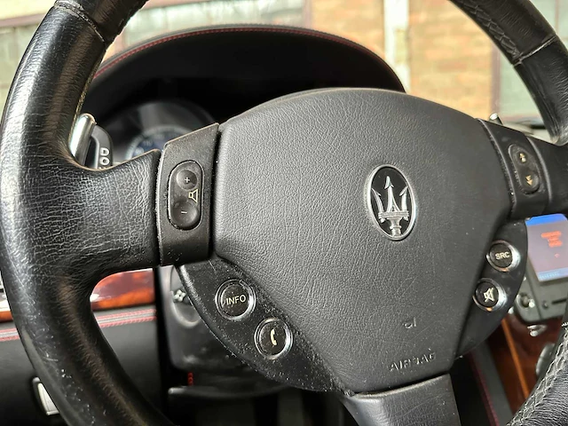 Maserati quattroporte 4.2 v8 400pk 2005 -youngtimer- - afbeelding 14 van  42