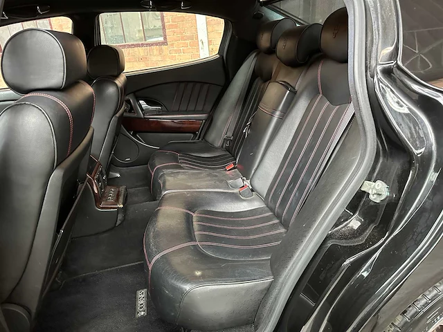 Maserati quattroporte 4.2 v8 400pk 2005 -youngtimer- - afbeelding 31 van  42