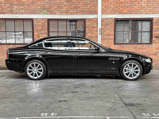 Maserati quattroporte 4.2 v8 400pk 2005 -youngtimer- - afbeelding 42 van  42