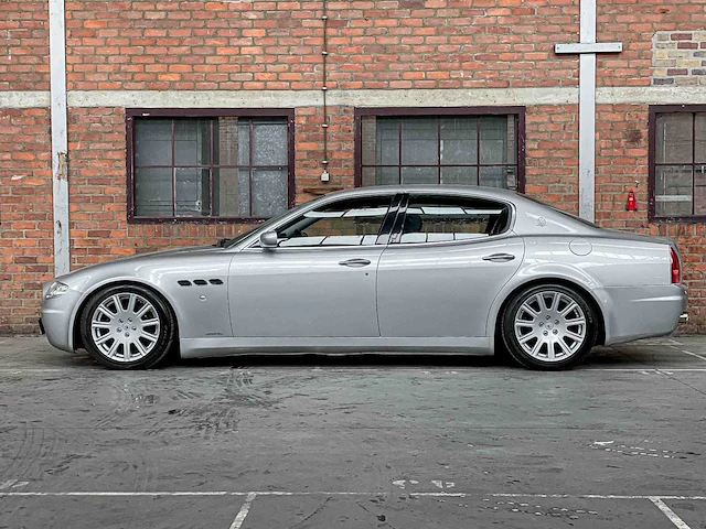 Maserati quattroporte 4.2 v8 400pk 2006 youngtimer - afbeelding 8 van  43