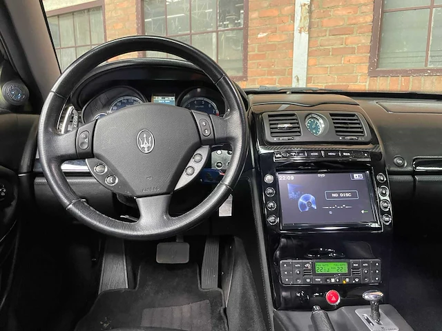 Maserati quattroporte 4.2 v8 400pk 2006 youngtimer - afbeelding 13 van  43