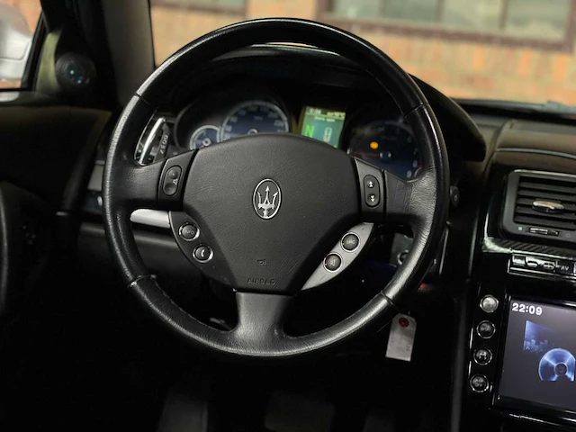 Maserati quattroporte 4.2 v8 400pk 2006 youngtimer - afbeelding 14 van  43