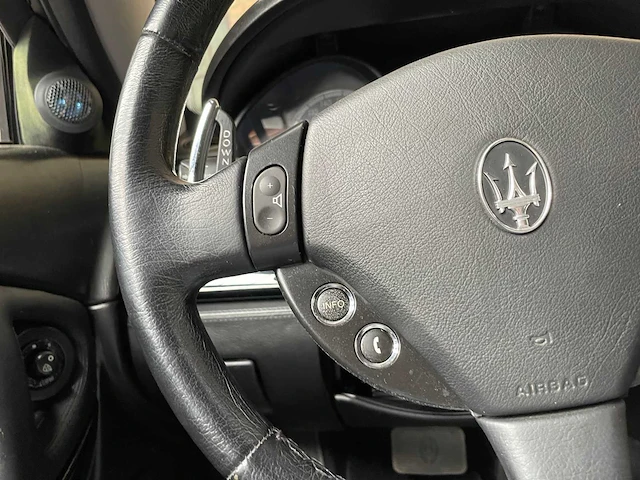 Maserati quattroporte 4.2 v8 400pk 2006 youngtimer - afbeelding 16 van  43