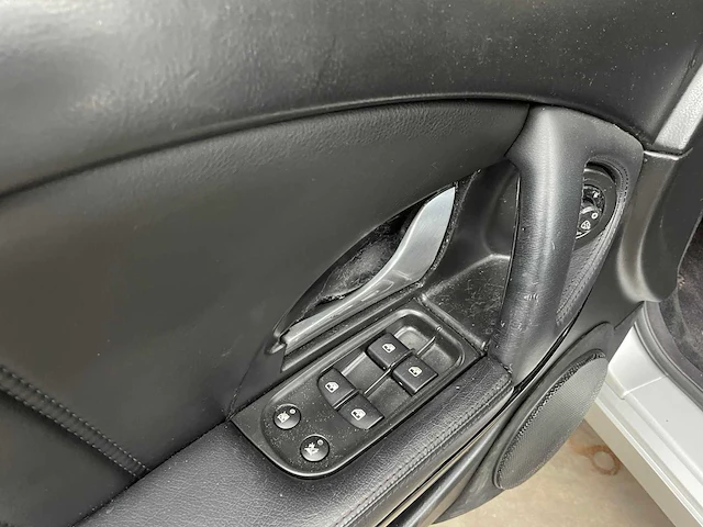 Maserati quattroporte 4.2 v8 400pk 2006 youngtimer - afbeelding 26 van  43