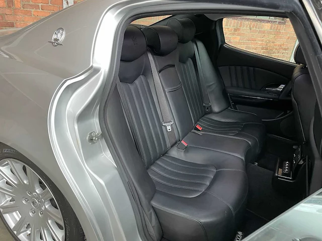 Maserati quattroporte 4.2 v8 400pk 2006 youngtimer - afbeelding 36 van  43