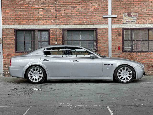 Maserati quattroporte 4.2 v8 400pk 2006 youngtimer - afbeelding 43 van  43