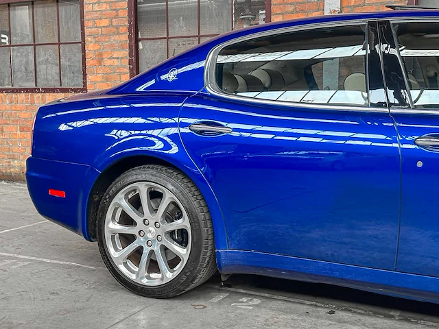 Maserati quattroporte 4.2 v8 400pk 2008 (43.000 km) youngtimer -automaat- - afbeelding 14 van  51