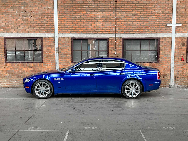 Maserati quattroporte 4.2 v8 400pk 2008 (43.000 km) youngtimer -automaat- - afbeelding 25 van  51