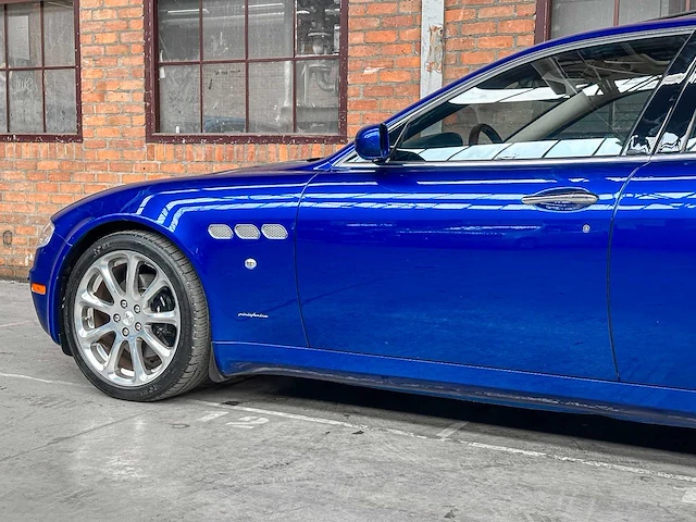 Maserati quattroporte 4.2 v8 400pk 2008 (43.000 km) youngtimer -automaat- - afbeelding 27 van  51