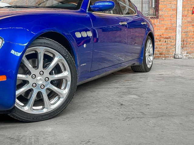 Maserati quattroporte 4.2 v8 400pk 2008 (43.000 km) youngtimer -automaat- - afbeelding 34 van  51