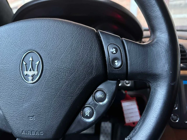 Maserati quattroporte 4.2 v8 400pk zf -automaat- 2007 youngtimer - afbeelding 17 van  47