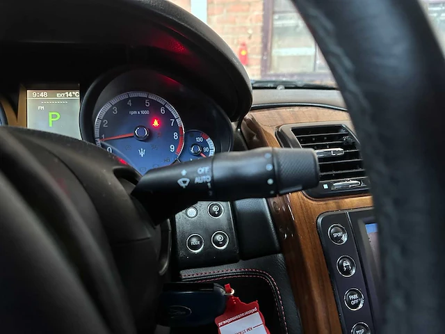 Maserati quattroporte 4.2 v8 400pk zf -automaat- 2007 youngtimer - afbeelding 19 van  47