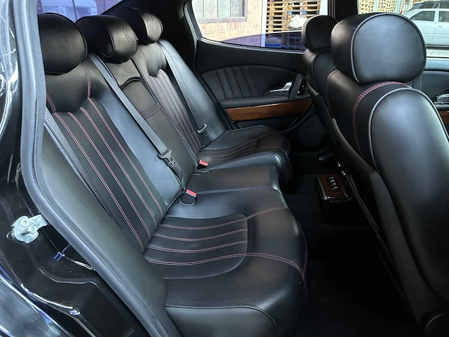 Maserati quattroporte 4.2 v8 400pk zf -automaat- 2007 youngtimer - afbeelding 37 van  47