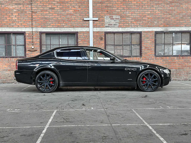 Maserati quattroporte 4.2 v8 400pk zf -automaat- 2007 youngtimer - afbeelding 47 van  47