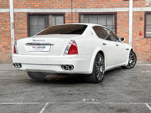 Maserati quattroporte 4.2 v8 400pk zf -automaat- 2008 youngtimer - afbeelding 2 van  43