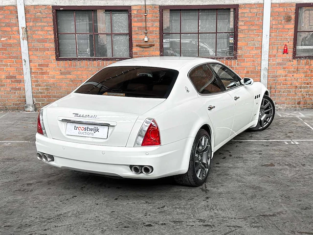 Maserati quattroporte 4.2 v8 400pk zf -automaat- 2008 youngtimer - afbeelding 3 van  43