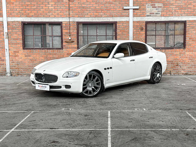 Maserati quattroporte 4.2 v8 400pk zf -automaat- 2008 youngtimer - afbeelding 12 van  43