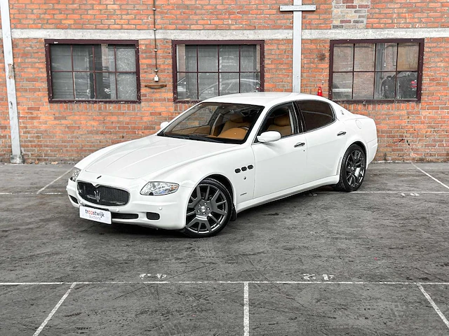 Maserati quattroporte 4.2 v8 400pk zf -automaat- 2008 youngtimer - afbeelding 23 van  43