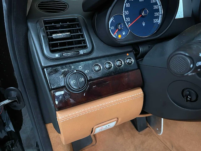 Maserati quattroporte 4.2 v8 400pk zf (19.200 km) 2008 youngtimer - afbeelding 15 van  47