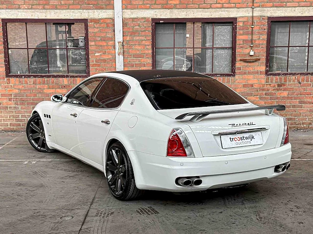 Maserati quattroporte 4.2 v8 400pk zf automaat 2007 youngtimer - afbeelding 6 van  43