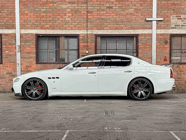 Maserati quattroporte 4.2 v8 400pk zf automaat 2007 youngtimer - afbeelding 7 van  43