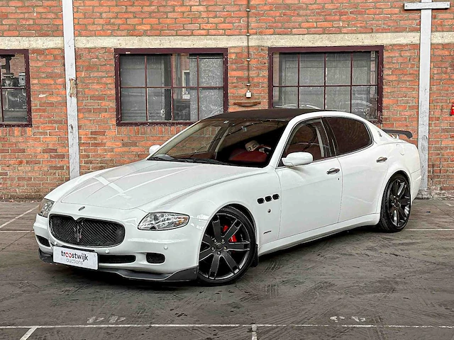 Maserati quattroporte 4.2 v8 400pk zf automaat 2007 youngtimer - afbeelding 12 van  43