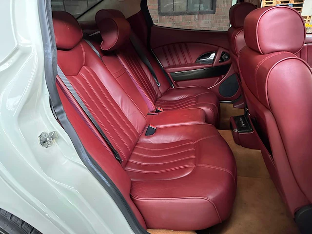 Maserati quattroporte 4.2 v8 400pk zf automaat 2007 youngtimer - afbeelding 33 van  43