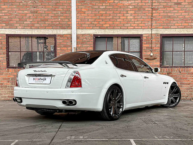 Maserati quattroporte 4.2 v8 400pk zf automaat 2007 youngtimer - afbeelding 43 van  43