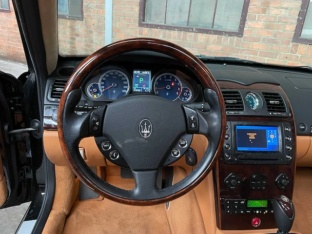 Maserati quattroporte 4.2 v8 400pk zf automaat 2008 youngtimer - afbeelding 20 van  47
