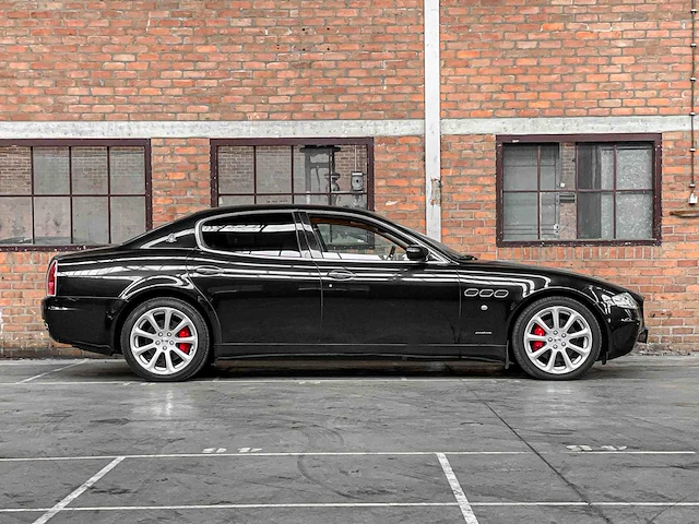 Maserati quattroporte 4.2 v8 400pk zf automaat 2008 youngtimer - afbeelding 9 van  47