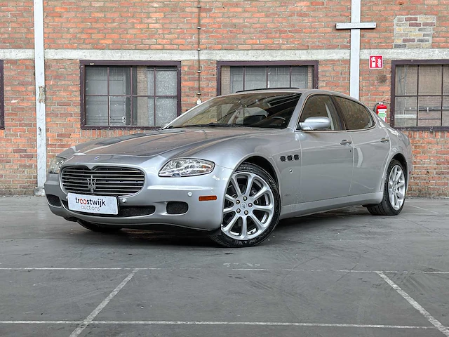 Maserati quattroporte 4.2 v8 401pk 2005, z-476-jx youngtimer - afbeelding 1 van  59