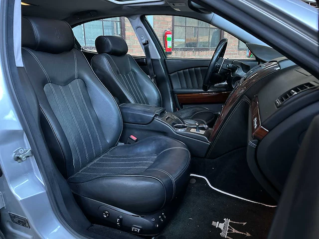 Maserati quattroporte 4.2 v8 401pk 2005, z-476-jx youngtimer - afbeelding 54 van  59