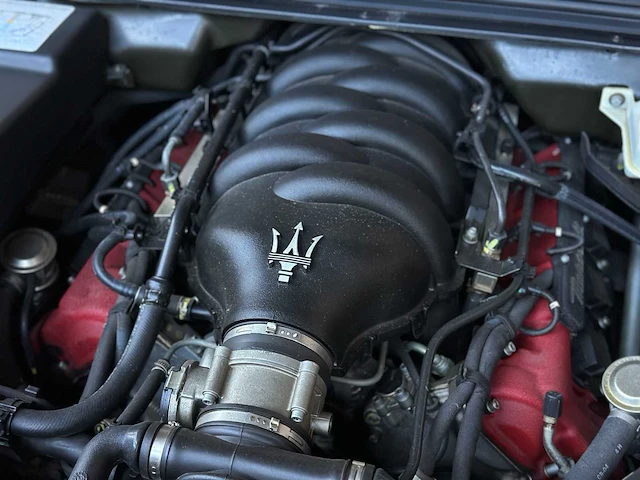 Maserati quattroporte 4.2 v8 401pk 2005, z-476-jx youngtimer - afbeelding 58 van  59