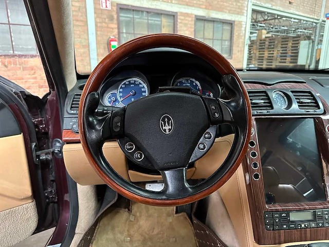 Maserati quattroporte 4.2 v8 401pk 2008 youngtimer - afbeelding 5 van  33