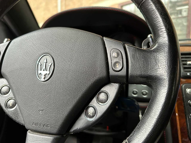 Maserati quattroporte 4.2 v8 (41.000 km) 400pk 2005 -youngtimer- - afbeelding 15 van  42
