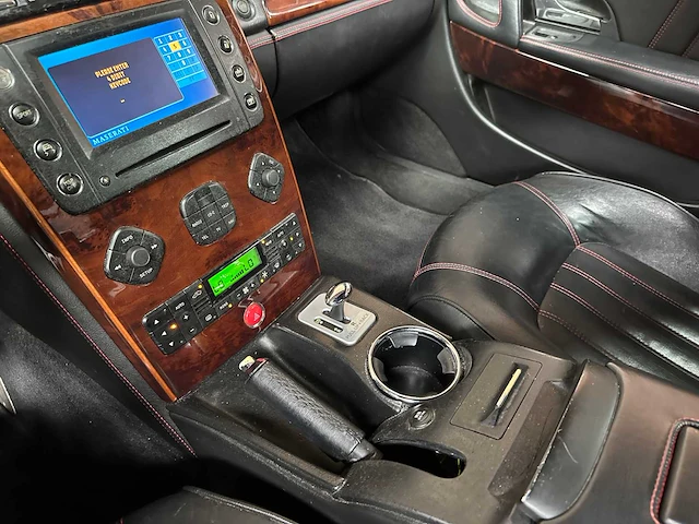 Maserati quattroporte 4.2 v8 (41.000 km) 400pk 2005 -youngtimer- - afbeelding 19 van  42