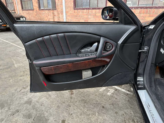 Maserati quattroporte 4.2 v8 (41.000 km) 400pk 2005 -youngtimer- - afbeelding 22 van  42