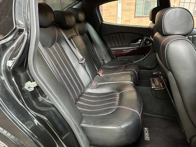Maserati quattroporte 4.2 v8 (41.000 km) 400pk 2005 -youngtimer- - afbeelding 32 van  42