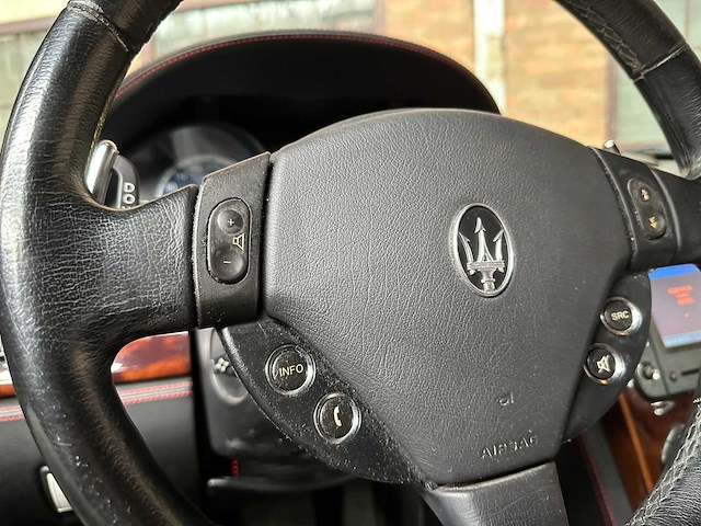 Maserati quattroporte 4.2 v8 (41.000 km) 400pk 2005 -youngtimer- - afbeelding 14 van  42