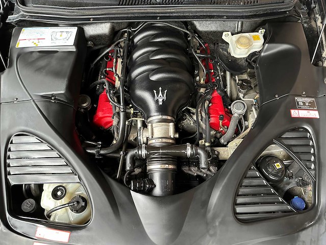 Maserati quattroporte 4.2 v8 (41.000 km) 400pk 2005 -youngtimer- - afbeelding 36 van  42