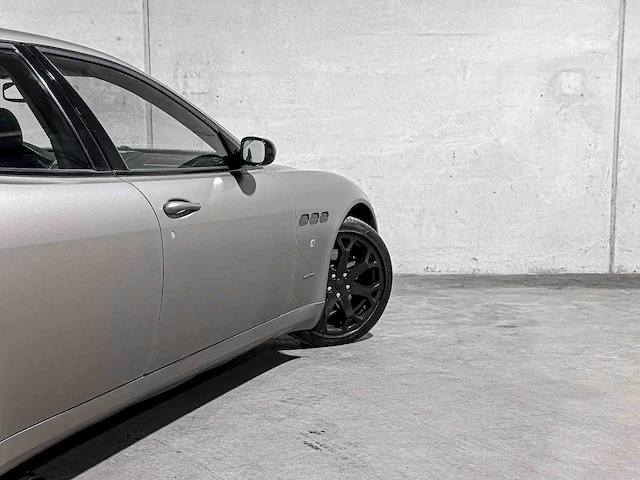 Maserati quattroporte 4.2 v8 duo select 401pk 2005, 13-rl-xn youngtimer - afbeelding 13 van  55