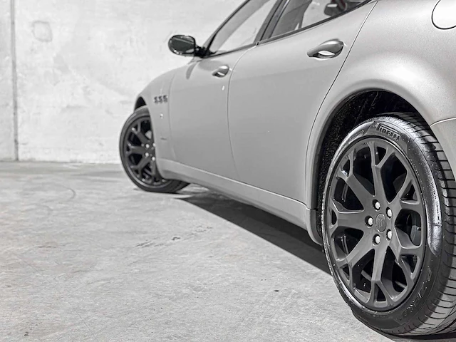 Maserati quattroporte 4.2 v8 duo select 401pk 2005, 13-rl-xn youngtimer - afbeelding 18 van  55