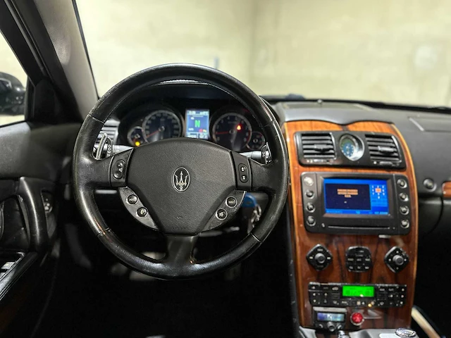 Maserati quattroporte 4.2 v8 duo select 401pk 2005, 13-rl-xn youngtimer - afbeelding 24 van  55