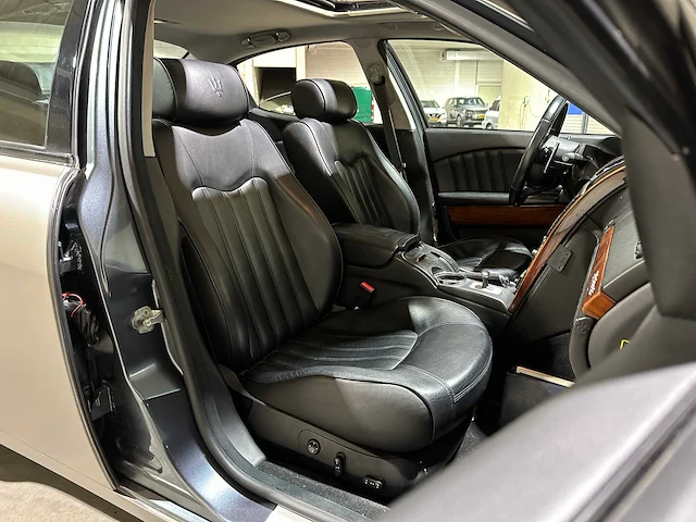 Maserati quattroporte 4.2 v8 duo select 401pk 2005, 13-rl-xn youngtimer - afbeelding 43 van  55