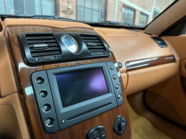 Maserati quattroporte 4.2 v8 executive gt 401pk 2008 -youngtimer- - afbeelding 30 van  56