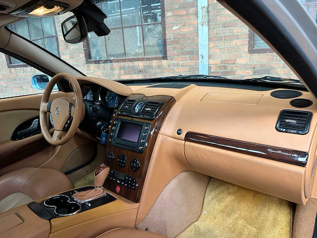 Maserati quattroporte 4.2 v8 executive gt 401pk 2008 -youngtimer- - afbeelding 31 van  56