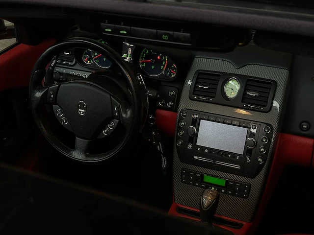 Maserati quattroporte 4.7 v8 440pk sport gts ‘63.000km’ 2010 - afbeelding 32 van  44